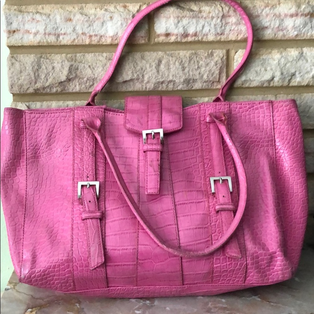 Pink crocodile like pattern purse